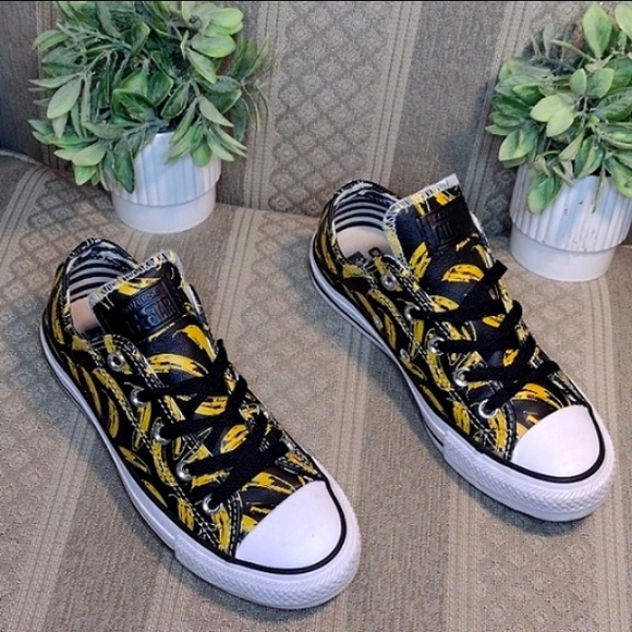 Limited Edition Converse X Andy Warhol Leather Banana Print Low Ox Sneakers - Picture 4 of 16